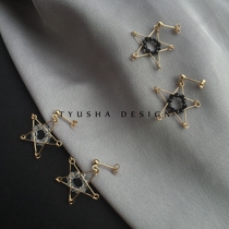 TYUSHA Star Control 14K gold gold natural black spiked white crystal five-pointed star earrings Super foreign gas