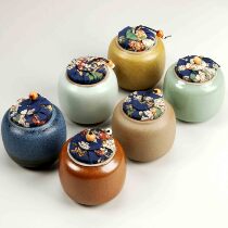 Ceramic mini high-grade tea cans sealed small Tieguanyin Puer tea cream gift box Tea storage cans medicine cans