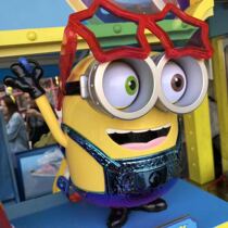 Japan USJ Universal Studios small yellow star glasses Yang Mi with popcorn bucket storage bucket