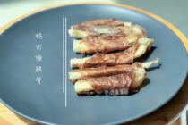 Homemade duck meat tangled with crisp bone clear fire to tearful grinding of calcium to go to dental calculus Double-row teeth Beautiy bullfight Bull snacks