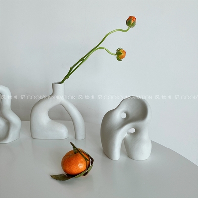 Wind Things Abstract Art Pendulum vase Sculpture Z Vegan ceramic Studio Café Shop Soft Fashion Chen