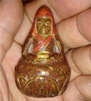 (The original Buddha) The collection of sacred relics in the ancient Tibetan monasteries the lotus master took the Buddha Zuoqin Maduo with him.