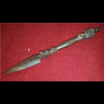 (this first Buddha) The Tibetan ancient monastery passed down the Tito Tachia Ranger and scolded the Three Buddha Noodle Pumba Pestle