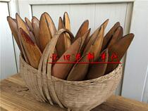 Folk old objects old loom accessories shuttle textile accessories wall decoration quaint nostalgic collectibles