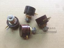 Early global brand gold-plated foot potentiometer WX3-43-8 2K military grade wire wound potentiometer locking