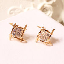 A small amount of replenishment high-quality plated real gold super flash basic wild three-dimensional design sense zircon earrings without hole ear clip