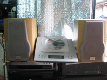 Sharp XL-1000 CD combination machine on the speaker a pair of 45 yuan