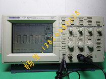 Tektronix TDS220 100MHZ Digital Storage Oscilloscope Tektronix 100MHz Oscilloscope