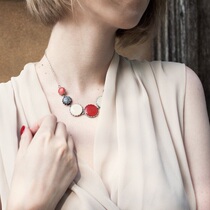 Ukraine Beautyspot girl tide brand original handmade temperament retro style red black and white three-color necklace spot