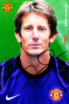 Vandesas autographed autographed photo A section of the photo.