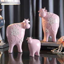 Desk coffee table cow ornaments ceramic crafts porch office decoration wine cabinet soft clothes European home decoration accessories