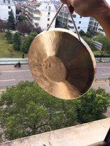 Pure copper gong Su Gong Tiger gong Hand gong 17 80 cm ringing gong Early warning flood prevention professional gong musical instrument