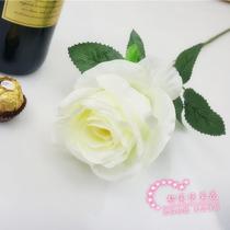 Simulation Flower Rose single branch Home Decorative Flower flower Fancy Silk Flower Emulation Rose Milk White Hotel Decoration Flowers