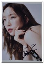 June 2018 new Taeyeon mini 3 series Something New promotional autographed photo model C