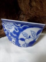 Kangxi left white peach pattern blue and white ancient porcelain pieces Old porcelain Antique antique collection genuine old objects Porcelain lamp Porcelain Zun