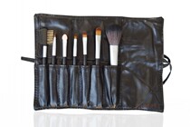Makeup - up - covered brush 7 easy - to - carry makeup brush eye shadow brush - brush attached brush