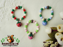 (Oreo)Squirrel collar Strawberry beads Bell necklace does not grind hair easy to wear