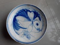 Hand-drawn green fish striped old plate with more ceramic plate to watch the old porcelain piece package fidelity