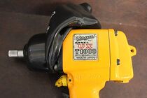 Japanese URYU melon oil pressure pulse wrench UX-T1000 UX-1000