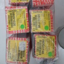 Danfoss pressure sensor mbs3100 060G5565 brand new spot bargain price