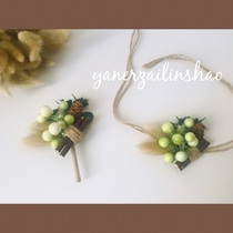 (Forest lawn European wedding) Green fruit wood department original bride and groom best man corsage Bridesmaid wrist flower