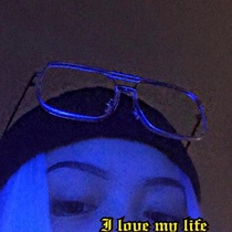 Exquisite face-showing small square glasses minimalist clean literary and artistic