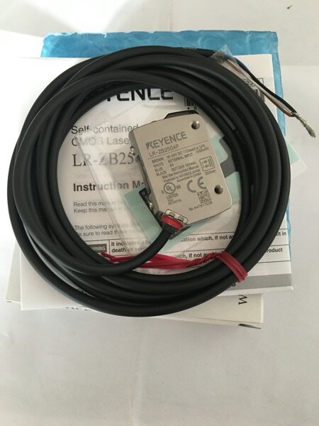Sales brand new original packaging KEYENCE Keen LR-ZB250AP laser sensor PNP output