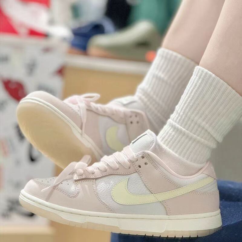 Otter Sports Nike Dunk Low Non-Slip Wear-Resistant Low-Top Sneakers Women's Pink Fb7910-601