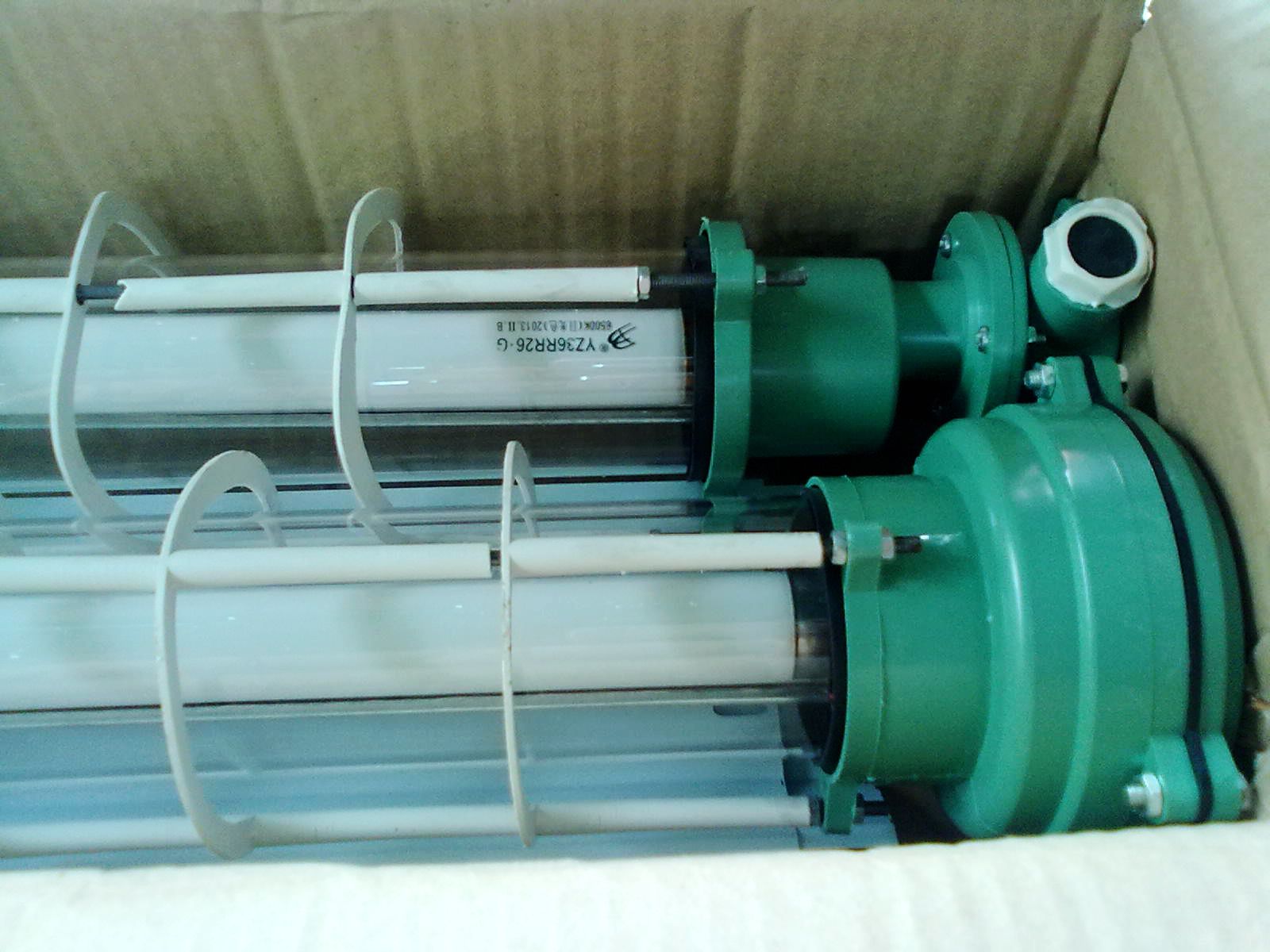 Explosion-proof 18W single explosion-proof bracket 1 2 meters double LED explosion-proof lamp iron mesh belt cover three-proof lamp fire lamp