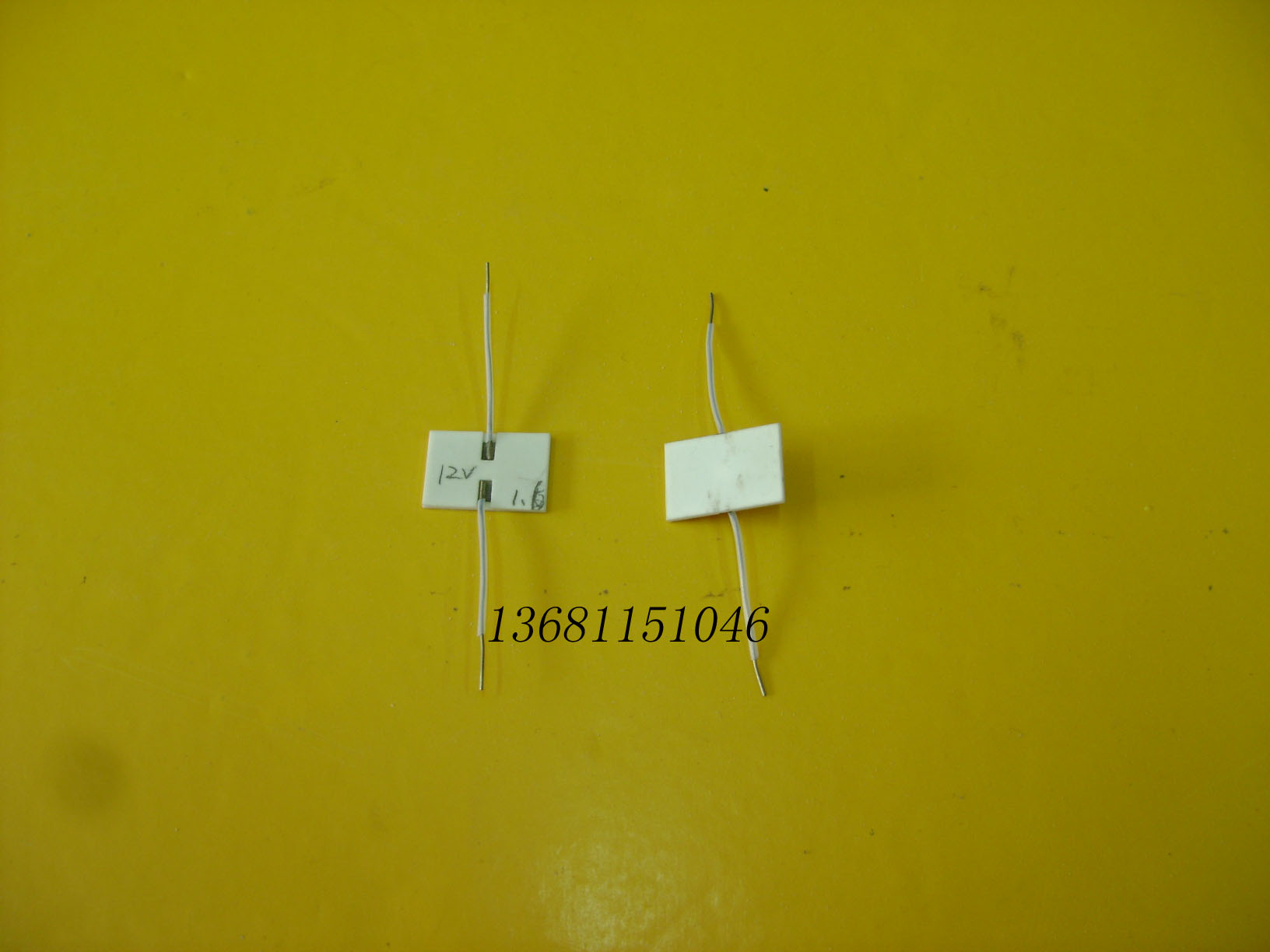 High temperature ceramic heating plate heating sheet heater heating sheet 18 * 12 * 1 2mm12V1 5-2 1 Ω