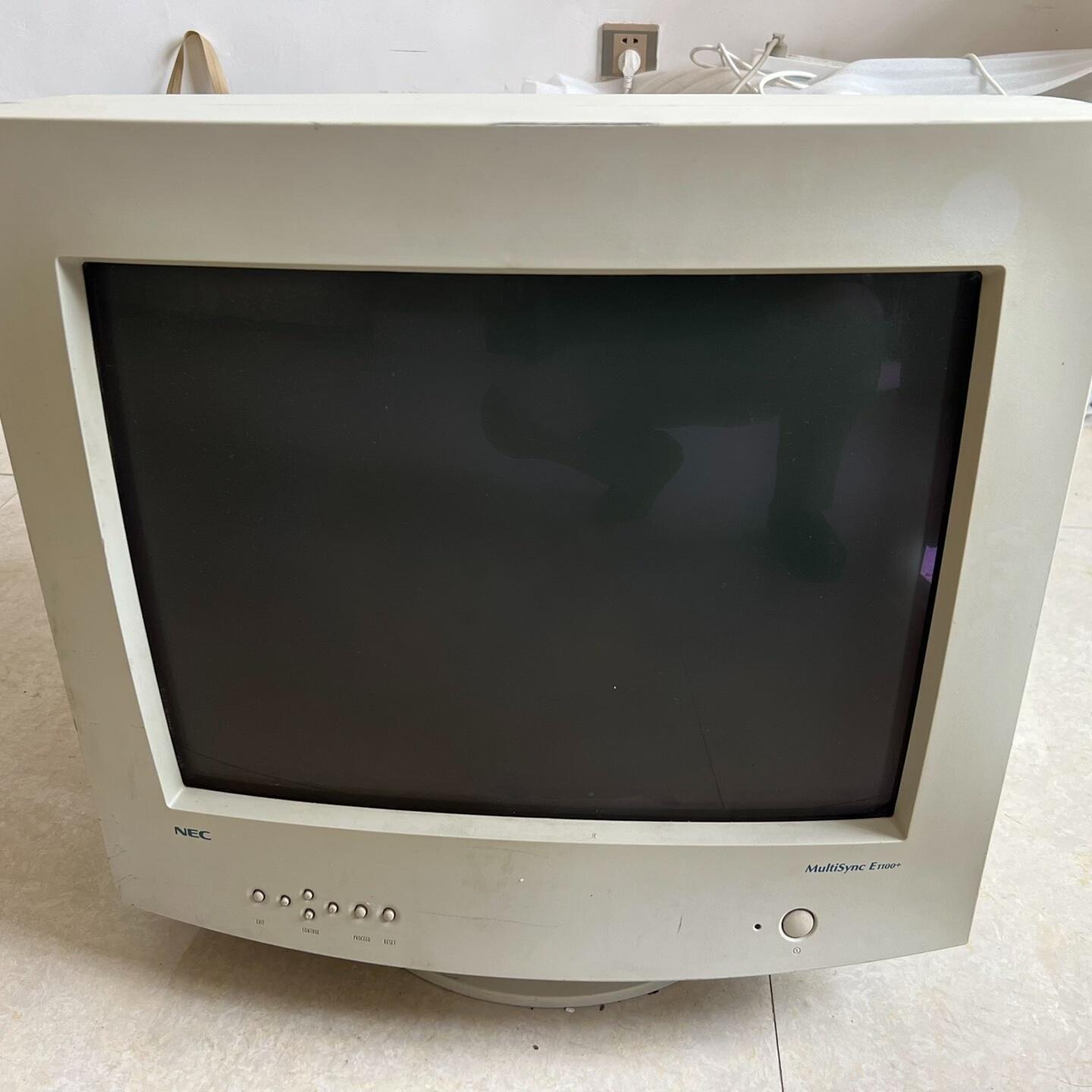 ЭЛТ-дисплей NEC E1100+JC-2147UMA beauty