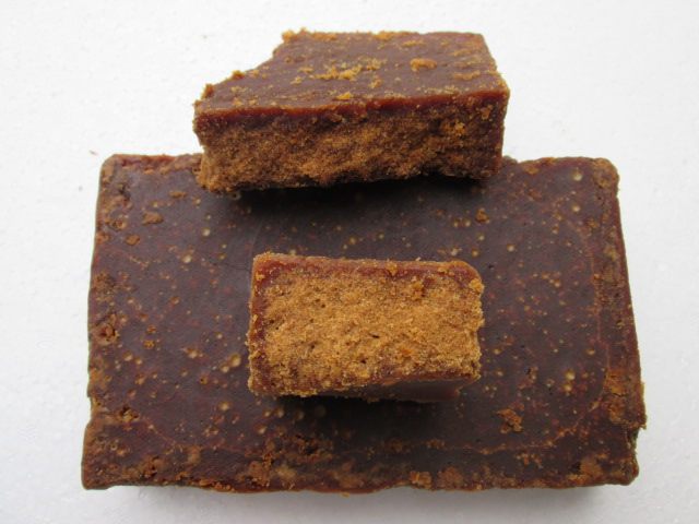 Jiangxi Tersan Farmhouse Pure Handmade Red Sugar Old Black Sugar Moon Cases Fake Pure Cane to stay in a native red sugar block 500 gr