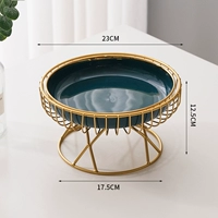 Маленькая ретро -зеленая керамическая корзина фруктов