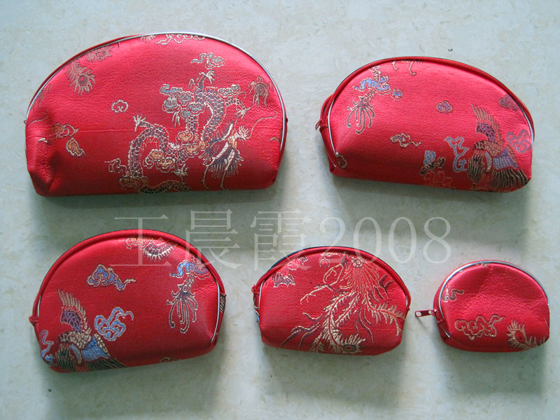 Engagement supplies five bags showing five generations of red bags can be stacked five layers of creative bags