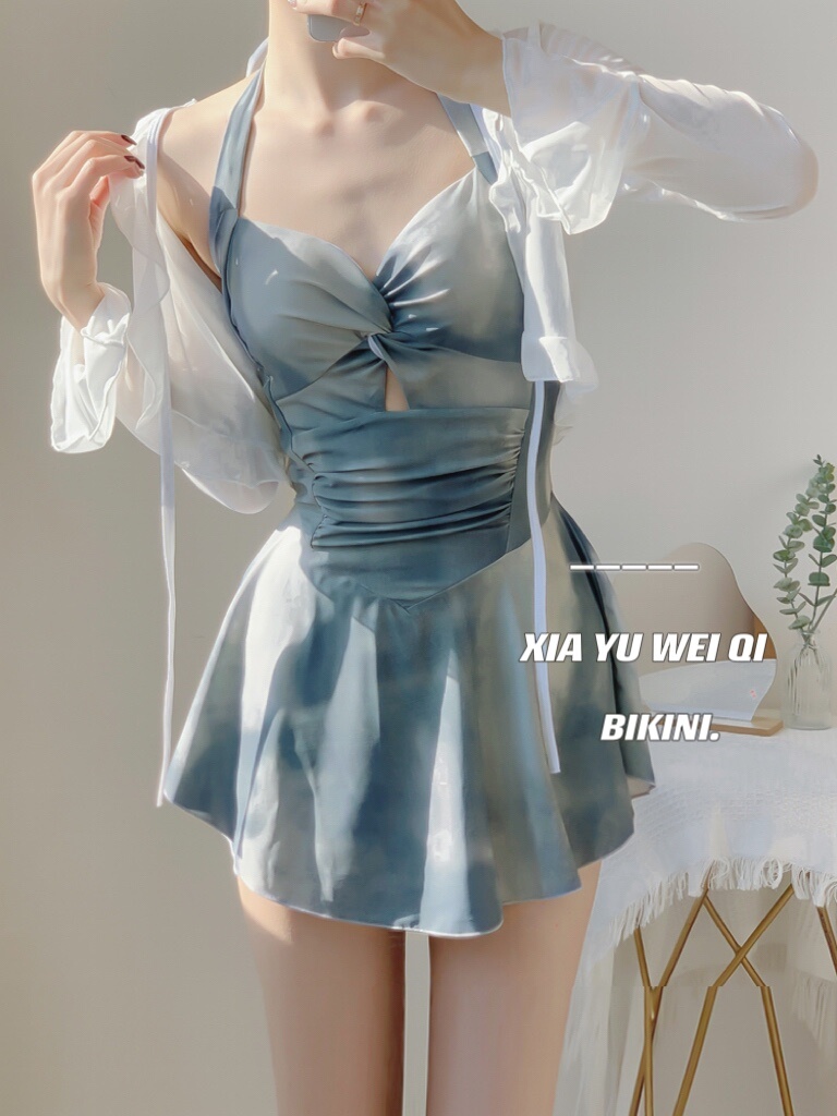夏语微琪【薇薇安】扎染蓝色辣妹风挂脖裙式遮肚显瘦连体游泳衣女