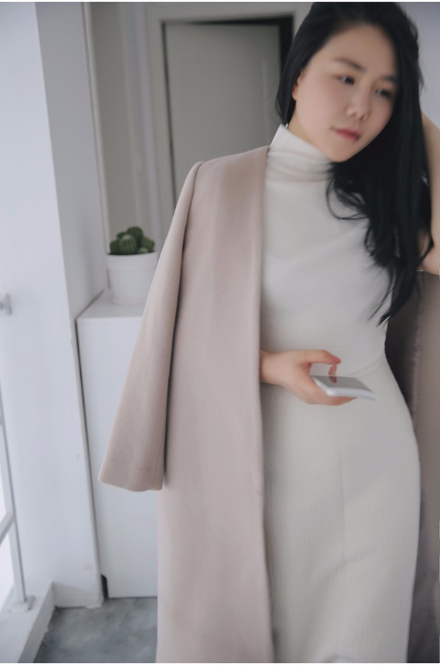Mùa thu và mùa đông áo khoác len màu be hoang dã mới thả lỏng eo trên tay áo dài tay áo len cổ chữ V áo khoác len cardigan nữ