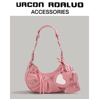 Розовый сбор и доставка подарочной сумки в торговом центре