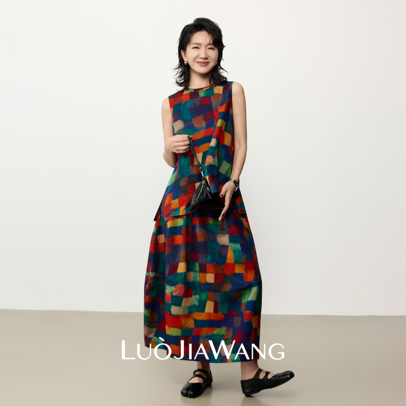Luojiawang丨100% Mulberry Silk Red Cloud Yarn Sleeveless Top for Women, Artistic Color-Block Oil Painting Print Vest Luojiawang丨100% Mulberry Silk Red Cloud Yarn Sleeveless Top for Women, Artistic Color-Block Oil Painting Print Vest