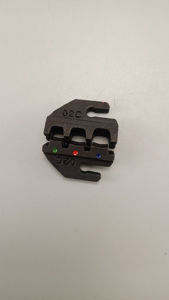 Special jaw for earthquake-evasive SN wire crimping pliers