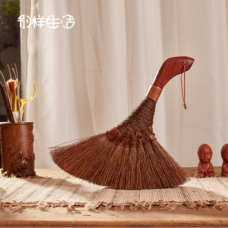 Mahogany handle brown silk broom brush Mountain brown small broom car interior cleaning brush Anti-static does not lose hair dust brush