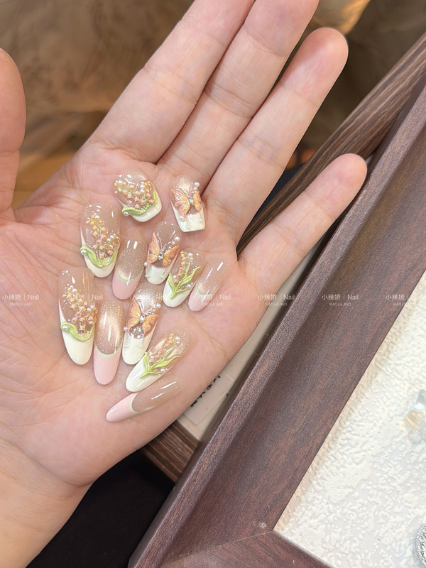 Little Spicy Girl·【Lily of the Valley】Three-Dimensional Butterfly Lily of the Valley French Glass Bead Cat's Eye Handmade Wearable Nails