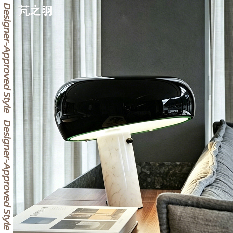 Italian Snoopy Table Lamp Modern Minimalist Desktop Room Decorative Lamp Classic Creative Bedroom Bedside Atmosphere Lamp