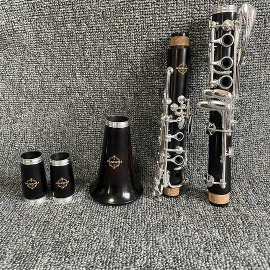 Japanese Suzuki Suzuki B-Flat Clarinet, Clarinet Made of Bakelite and Ebony, Beginner's Entry-Level, Exam Performance, Adult