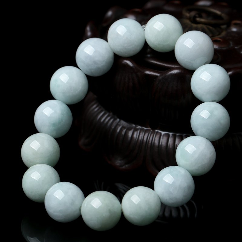 伟德国际1元“金项链”099元“翡翠挂坠”靠谱吗