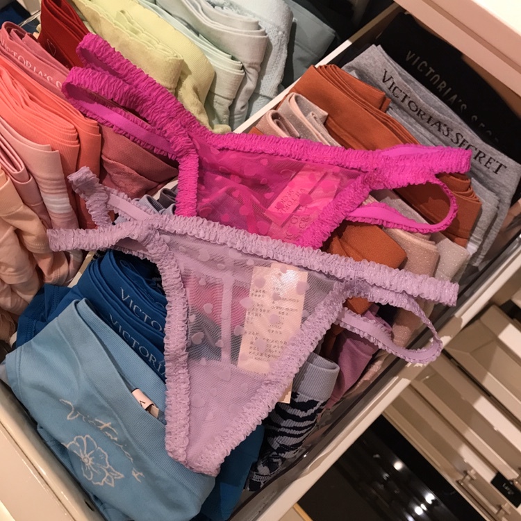 5 Pieces for 328 Yuan Victoria's Secret Vs Lace Cute Flocked Heart Low-Rise Thong Panties T-Back for Women 5 Pieces for 328 Yuan Victoria's Secret Vs Lace Cute Flocked Heart Low-Rise Thong Panties T-Back for Women