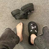 Женские тапочки в стиле Crocs на экстремально высоком каблуке на платформе, модные пляжные мюли, коллекция 2026 года, подходят для носки на улице, изысканный стиль