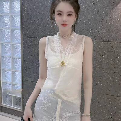 Lace vest Women's 2025 Spring New European Station Women's wear design sense solid color slimming inner layer sleeveless top
