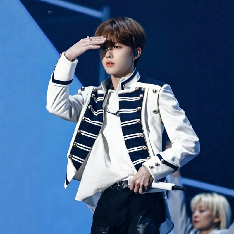 Korean Navy Style White Striped Suit Men's Performance Costume Stage Outfit with Metal Buckle Decoration Korean Boy Group Stage Outfit Korean Navy Style White Striped Suit Men's Performance Costume Stage Outfit with Metal Buckle Decoration Korean Boy Group Stage Outfit