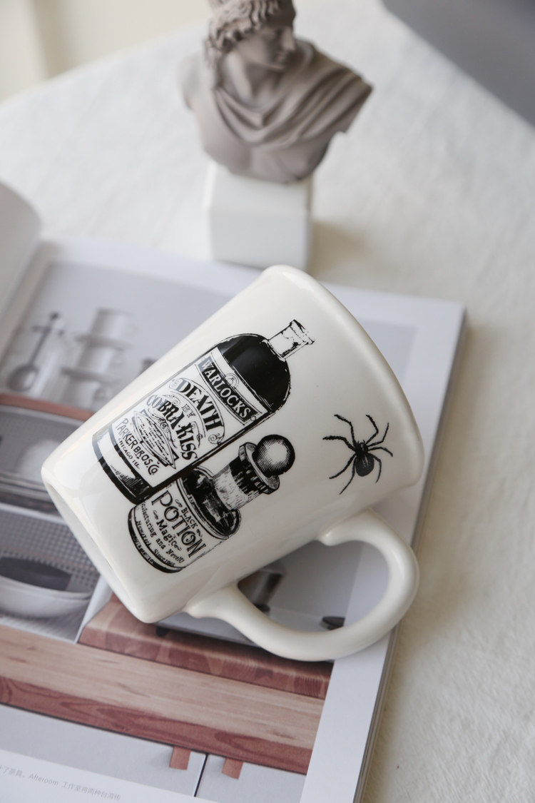Lovely export single black and white style dark ceramic water cup mug