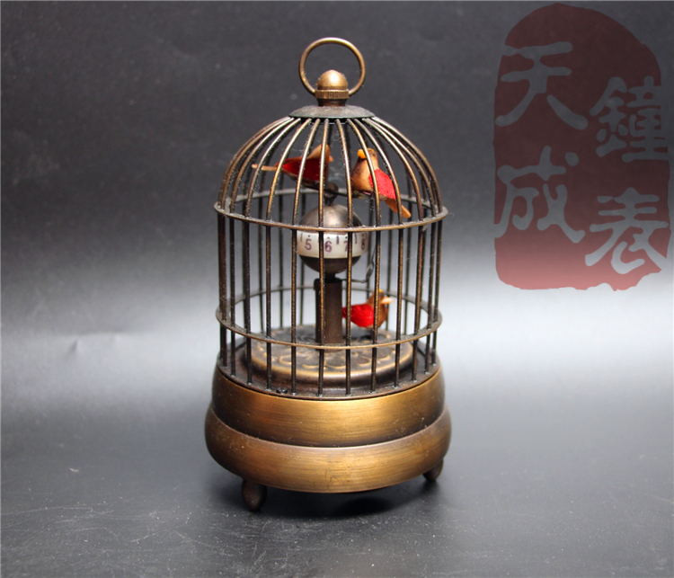 European retro-copper decoration bird cage mechanical clock on the old-fashioned string clock tables